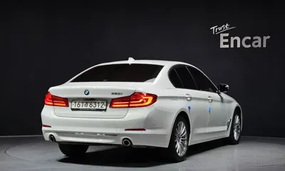 BMW 5-Series 2020, 54154 км, за 19755.53 USD