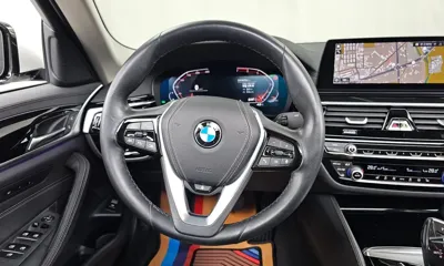 BMW 5-Series 2020, 54154 км, за 19755.53 USD - фото 13