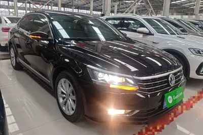 Volkswagen Passat 2017, 153900 км, за 10472 USD