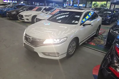 Honda Spirior · 2015 год
