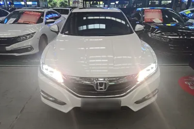 Honda Spirior 2015, 66400 км, за 9132 USD