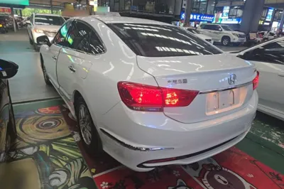 Honda Spirior 2015, 66400 км, за 9132 USD