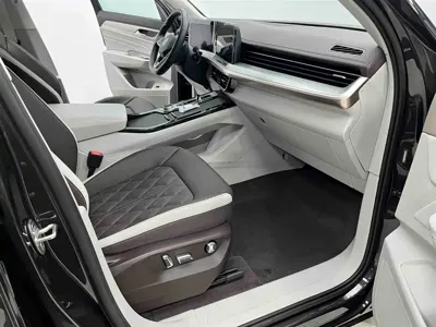 Volkswagen Tavendor 2023, 2200 км, за 27298.44 USD - фото 11