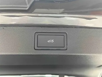 Volkswagen Tavendor 2023, 2200 км, за 27298.44 USD - фото 17