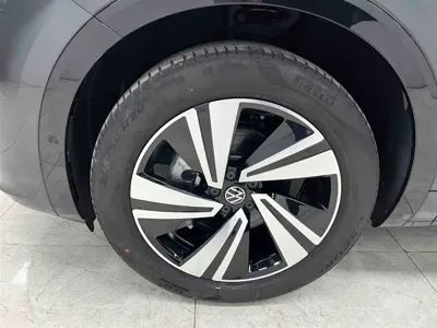 Volkswagen Tavendor 2023, 2200 км, за 27298.44 USD - фото 21