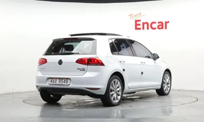 Volkswagen Golf 2014, 105759 км, за 6544.16 USD