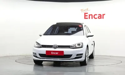 Volkswagen Golf 2014, 105759 км, за 6544.16 USD
