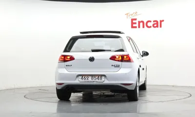 Volkswagen Golf 2014, 105759 км, за 6544.16 USD