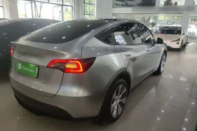 Tesla Model Y 2022, 62100 км, за 26764 USD - фото 6
