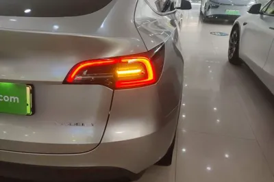 Tesla Model Y 2022, 62100 км, за 26764 USD - фото 9