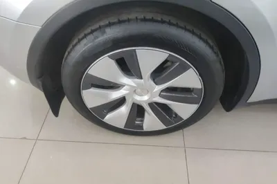 Tesla Model Y 2022, 62100 км, за 26764 USD - фото 11