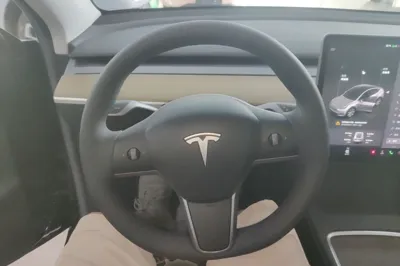 Tesla Model Y 2022, 62100 км, за 26764 USD - фото 13