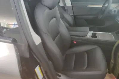 Tesla Model Y 2022, 62100 км, за 26764 USD - фото 19