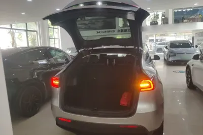 Tesla Model Y 2022, 62100 км, за 26764 USD - фото 22