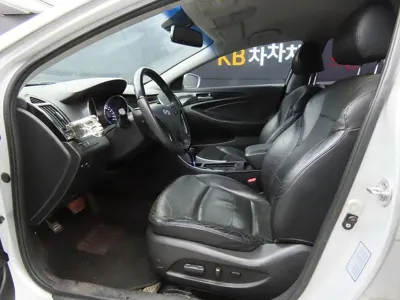 Hyundai Sonata 2010, 86268 км, за 2428.78 USD