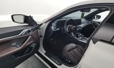 BMW i4 2023, 67743 км, за 30878.23 USD - фото 10