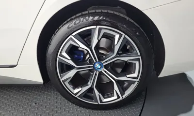 BMW i4 2023, 67743 км, за 30878.23 USD - фото 21