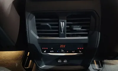 BMW i4 2023, 67743 км, за 30878.23 USD - фото 32