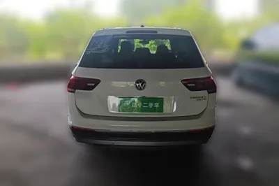 Volkswagen Tiguan L 2018, 52600 км, за 11313 USD