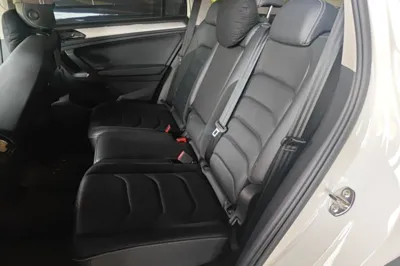 Volkswagen Tiguan L 2018, 52600 км, за 11313 USD - фото 14