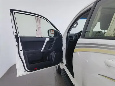 Toyota Prado 2017, 79000 км, за 26456.23 USD - фото 8