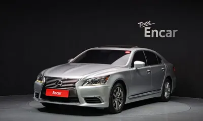 Lexus LS · 2014 год