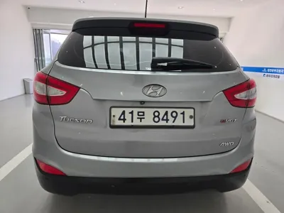 Hyundai Tucson 2014, 146361 км, за 4234.53 USD