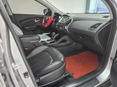 Hyundai Tucson 2014, 146361 км, за 4234.53 USD
