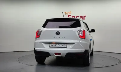 KG_Mobility_Ssangyong TIBOLI 2015, 186406 км, за 2636.27 USD