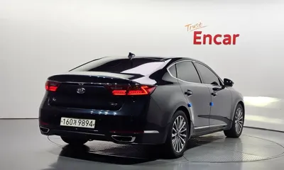 Kia K7 2018, 66900 км, за 10194.69 USD