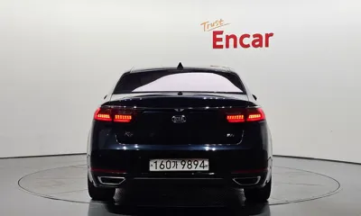 Kia K7 2018, 66900 км, за 10194.69 USD