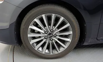 Kia K7 2018, 66900 км, за 10194.69 USD