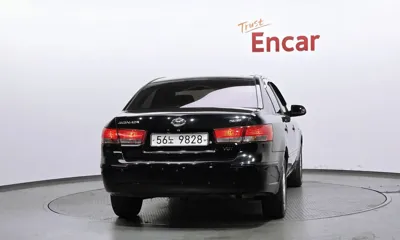Hyundai Sonata 2009, 198327 км, за 1432.57 USD