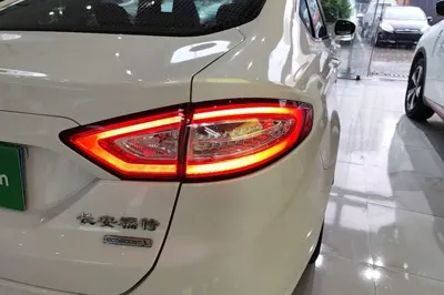 Ford Mondeo 2013, 104600 км, за 6561 USD - фото 9
