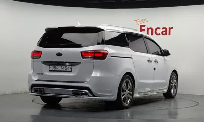 Kia Canival 2018, 84508 км, за 10228.02 USD
