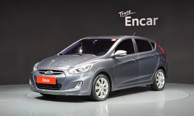 Hyundai Accent · 2012 год