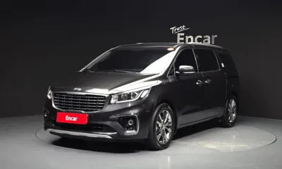 Kia Canival · 2020 год