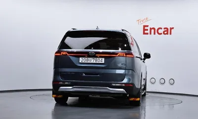 Kia Canival 2021, 104290 км, за 15032.17 USD