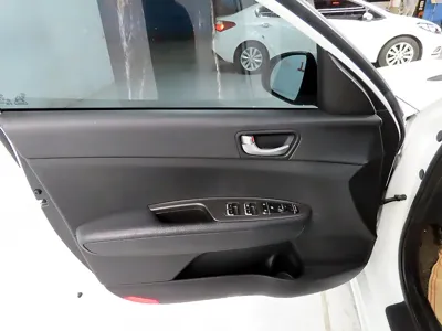 Kia K5 2019, 113255 км, за 6279.75 USD - фото 14