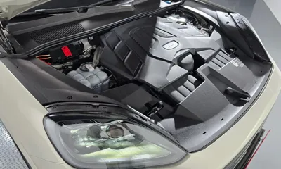 Porsche Cayenne 2025, 12163 км, за 101410.61 USD - фото 6
