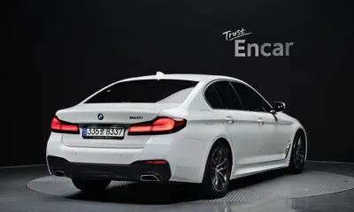 BMW 5-Series 2021, 54641 км, за 24437.07 USD