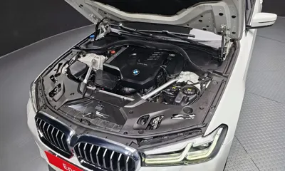 BMW 5-Series 2021, 54641 км, за 24437.07 USD - фото 6