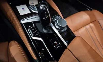 BMW 5-Series 2021, 54641 км, за 24437.07 USD - фото 9