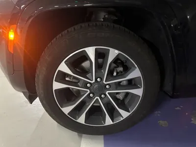Jeep Cherokee 2021, 35000 км, за 36570.86 USD