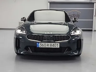 Kia Stinger 2023, 123705 км, за 17545.34 USD