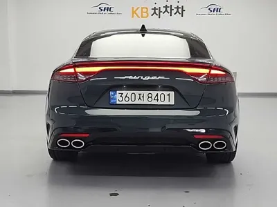 Kia Stinger 2023, 123705 км, за 17545.34 USD