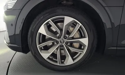 Audi e-tron 2021, 47320 км, за 32390.29 USD