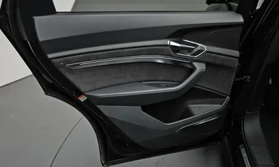 Audi e-tron 2021, 47320 км, за 32390.29 USD - фото 25