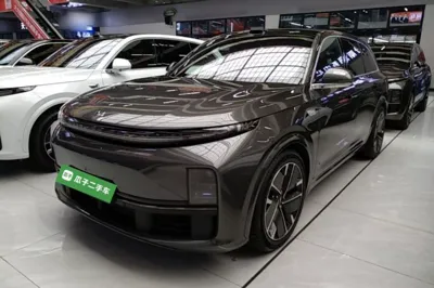 Li Auto L7 · 2025 год