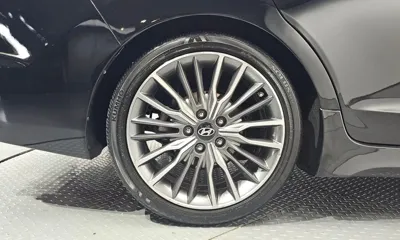Hyundai Avante 2017, 165263 км, за 7072.98 USD